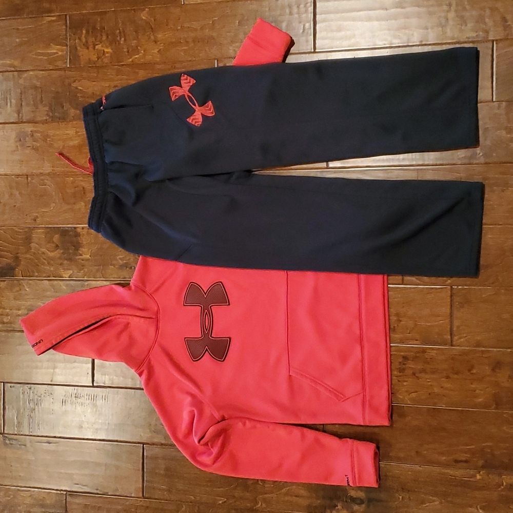 Under Armour jogging suit